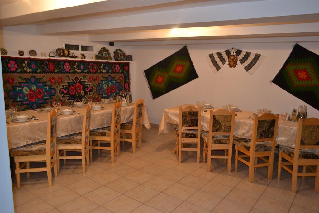 Pensiunea Agroturistica Casa Colinita Vatra Moldoviţei Exteriér fotografie