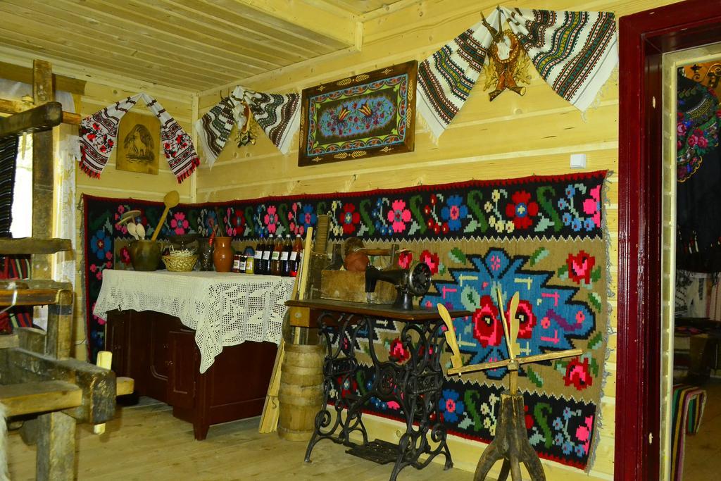 Pensiunea Agroturistica Casa Colinita Vatra Moldoviţei Exteriér fotografie