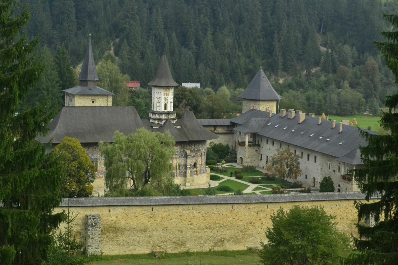 Pensiunea Agroturistica Casa Colinita Vatra Moldoviţei Exteriér fotografie